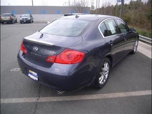 Infiniti G35 2007 photo 4
