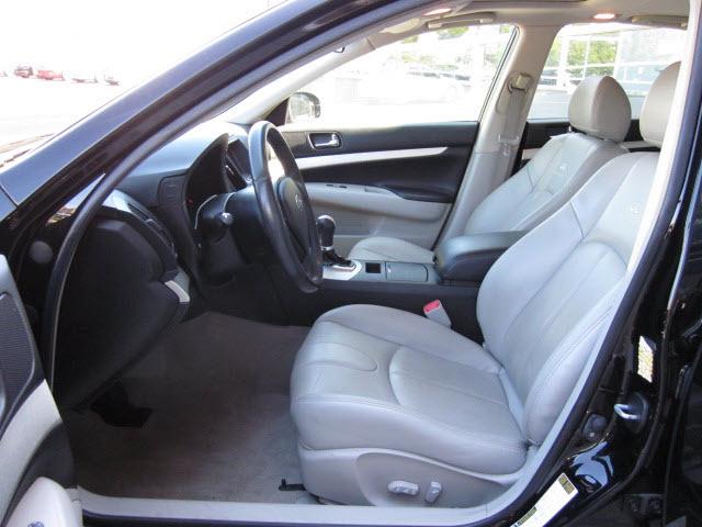 Infiniti G35 2007 photo 3