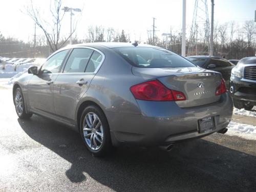 Infiniti G35 2007 photo 4