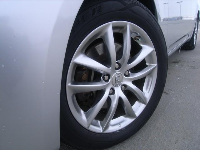 Infiniti G35 2007 photo 2