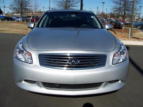 Infiniti G35 2007 photo 2