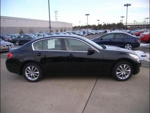 Infiniti G35 2007 photo 2