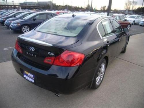 Infiniti G35 2007 photo 3