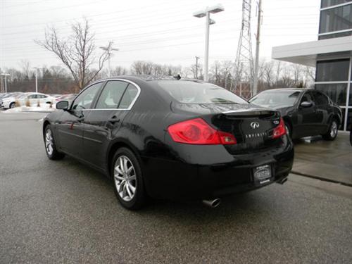 Infiniti G35 2007 photo 4