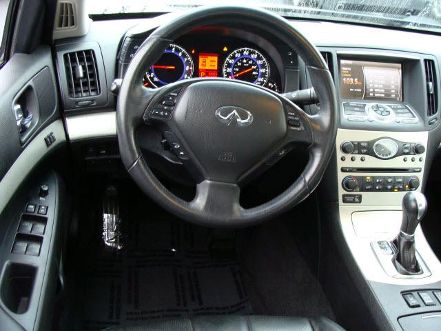 Infiniti G35 2007 photo 4