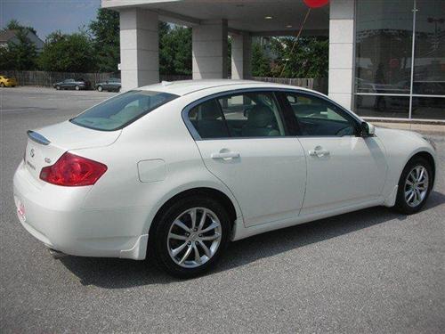Infiniti G35 2007 photo 2