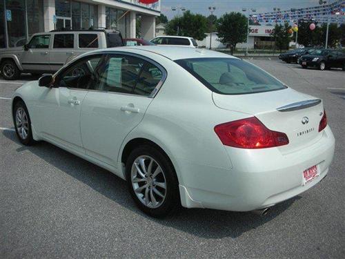 Infiniti G35 2007 photo 4