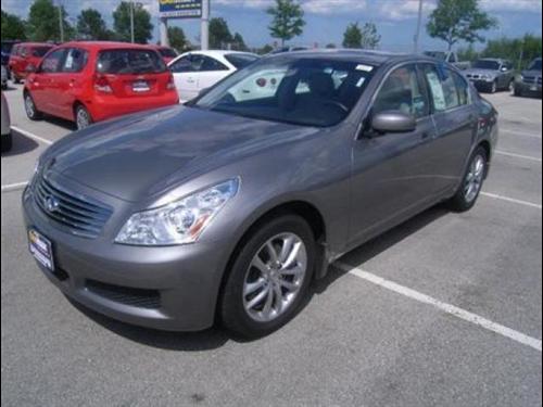 Infiniti G35 2007 photo 2