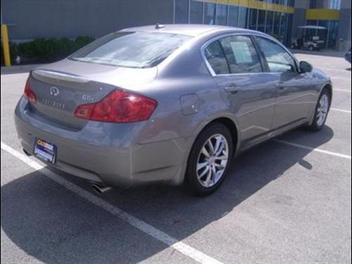 Infiniti G35 2007 photo 3