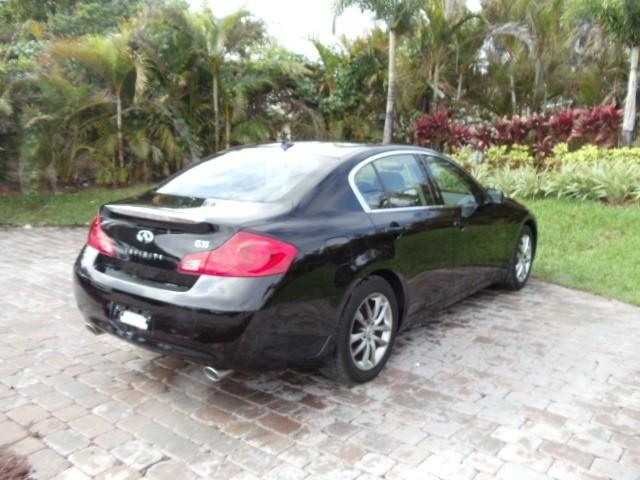 Infiniti G35 2007 photo 3