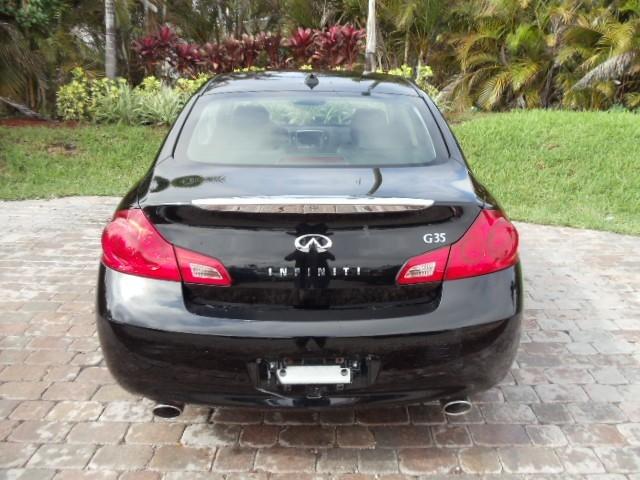 Infiniti G35 2007 photo 4
