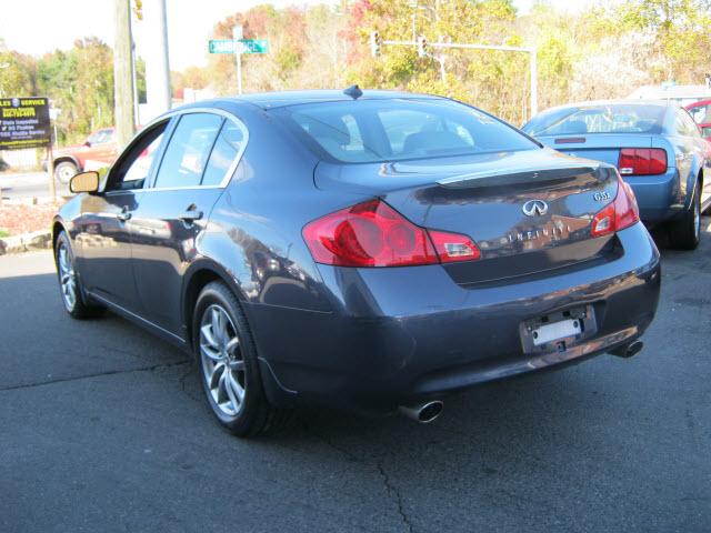 Infiniti G35 2007 photo 2
