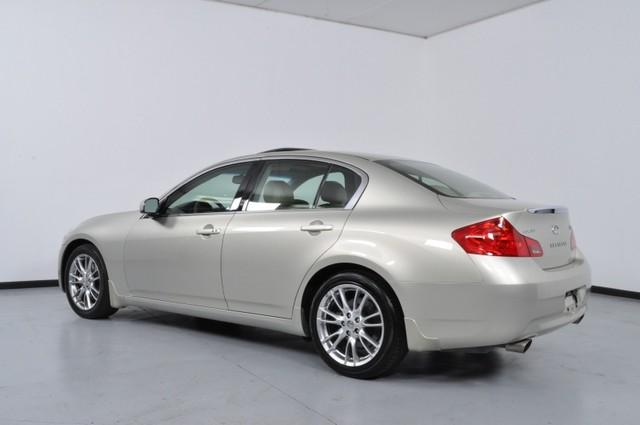Infiniti G35 2007 photo 3