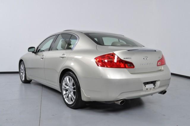 Infiniti G35 2007 photo 4