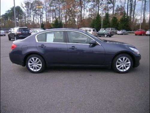 Infiniti G35 2007 photo 2