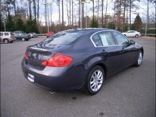 Infiniti G35 2007 photo 3