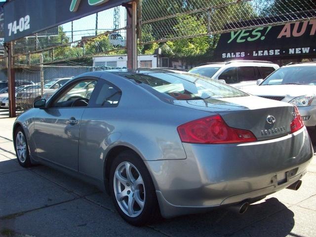 Infiniti G35 2007 photo 2
