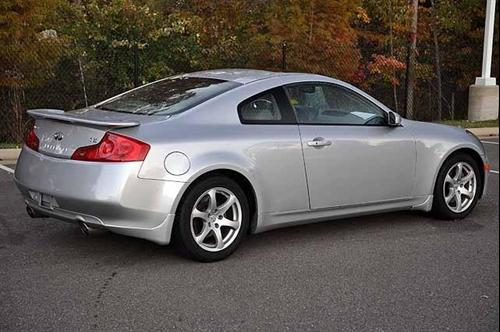 Infiniti G35 2007 photo 2