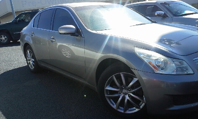 Infiniti G35 2007 photo 2