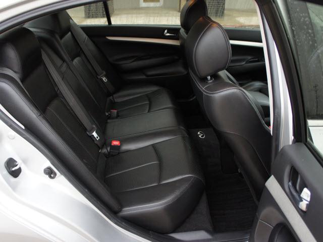 Infiniti G35 2007 photo 3