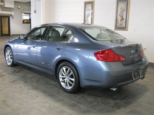 Infiniti G35 2007 photo 2