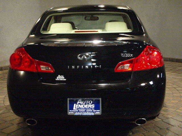 Infiniti G35 2007 photo 3