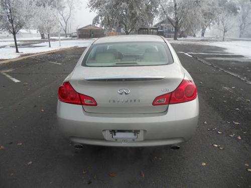 Infiniti G35 2007 photo 2