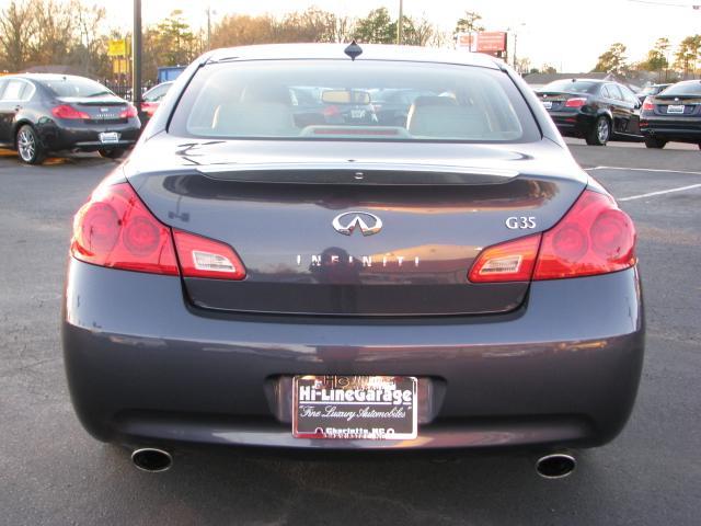 Infiniti G35 2007 photo 3