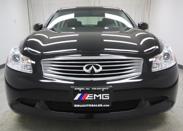 Infiniti G35 2007 photo 2