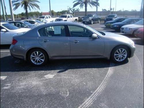 Infiniti G35 2007 photo 3