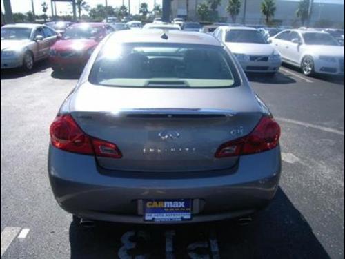 Infiniti G35 2007 photo 4