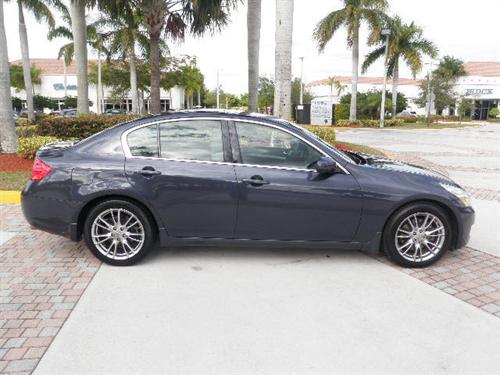 Infiniti G35 2007 photo 4