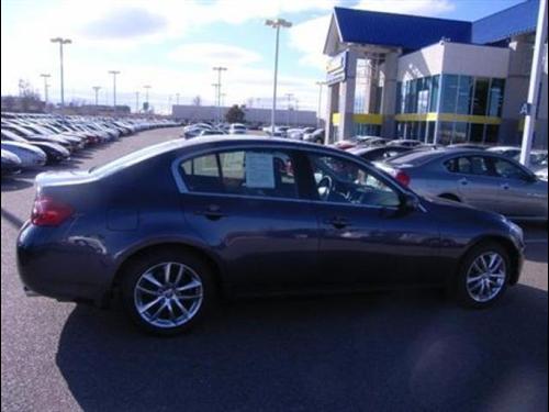 Infiniti G35 2007 photo 3