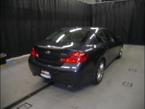 Infiniti G35 2007 photo 2