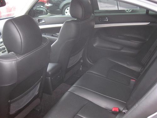 Infiniti G35 2007 photo 4