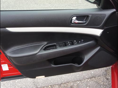 Infiniti G35 2007 photo 2