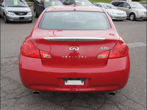Infiniti G35 2007 photo 3