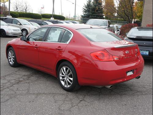 Infiniti G35 2007 photo 5