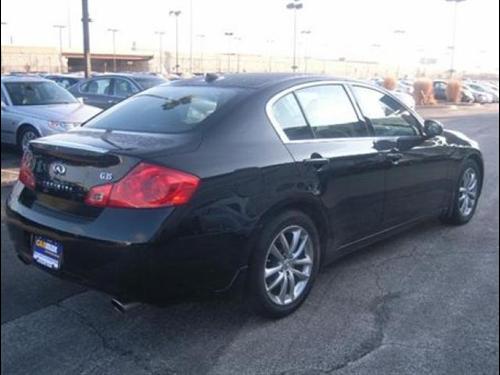 Infiniti G35 2007 photo 4
