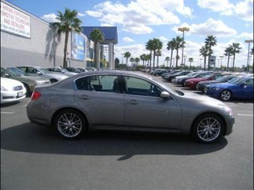 Infiniti G35 2007 photo 2