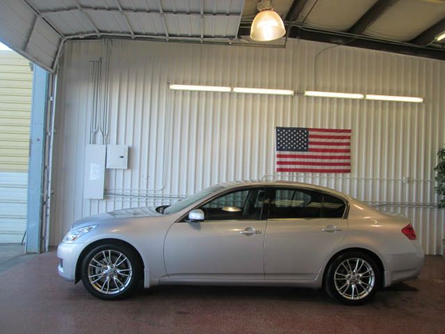 Infiniti G35 2007 photo 2