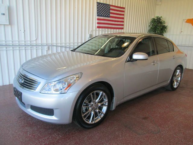 Infiniti G35 2007 photo 3