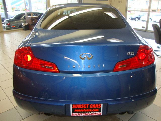 Infiniti G35 2007 photo 2