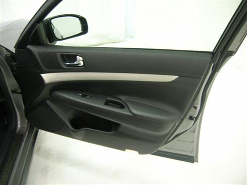 Infiniti G35 2007 photo 2