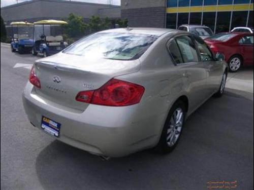 Infiniti G35 2007 photo 4