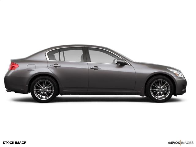 Infiniti G35 2007 photo 4