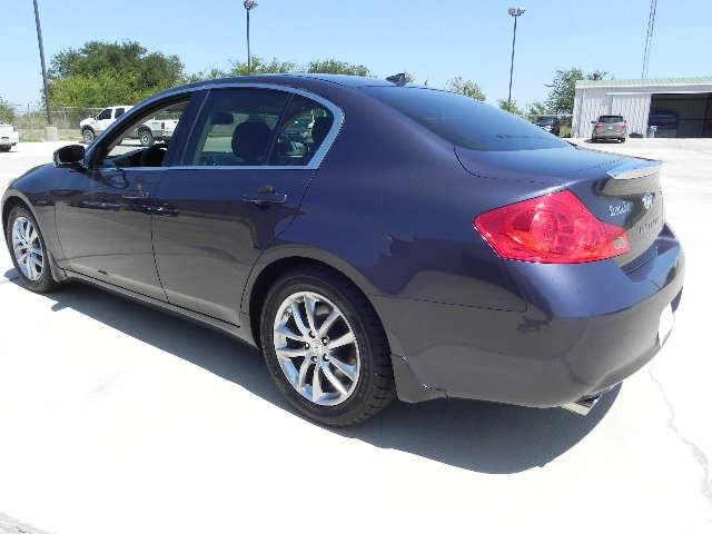 Infiniti G35 2007 photo 2