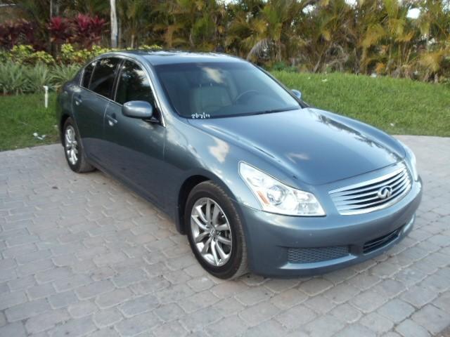Infiniti G35 2007 photo 2