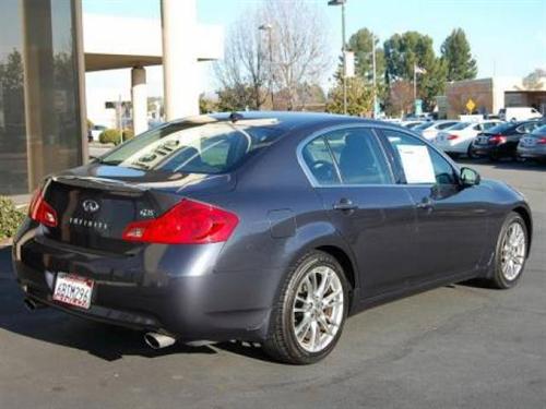 Infiniti G35 2007 photo 2