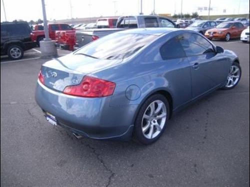 Infiniti G35 2007 photo 4